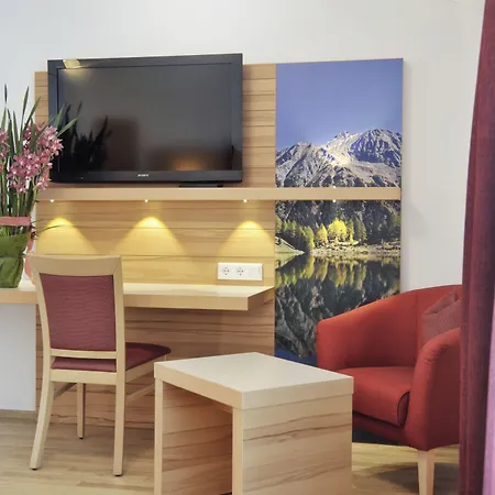 Sonnschupfer Szálloda 4*