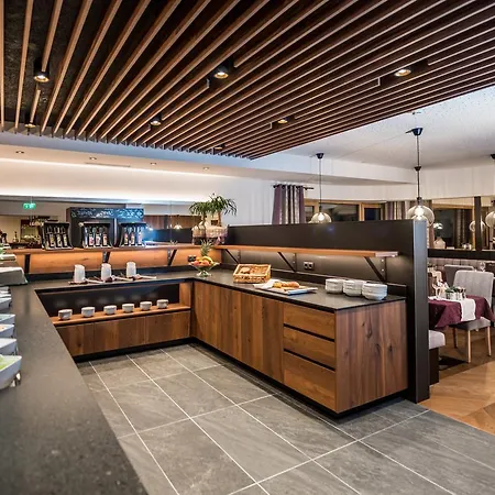 Sonnschupfer Hotell 4*